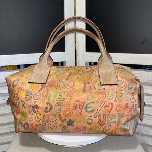 Dooney & Bourke Graffiti Duffle Bag, Peach, 🍑, EUC, NCO, 15x7 - Picture 2 of 9
